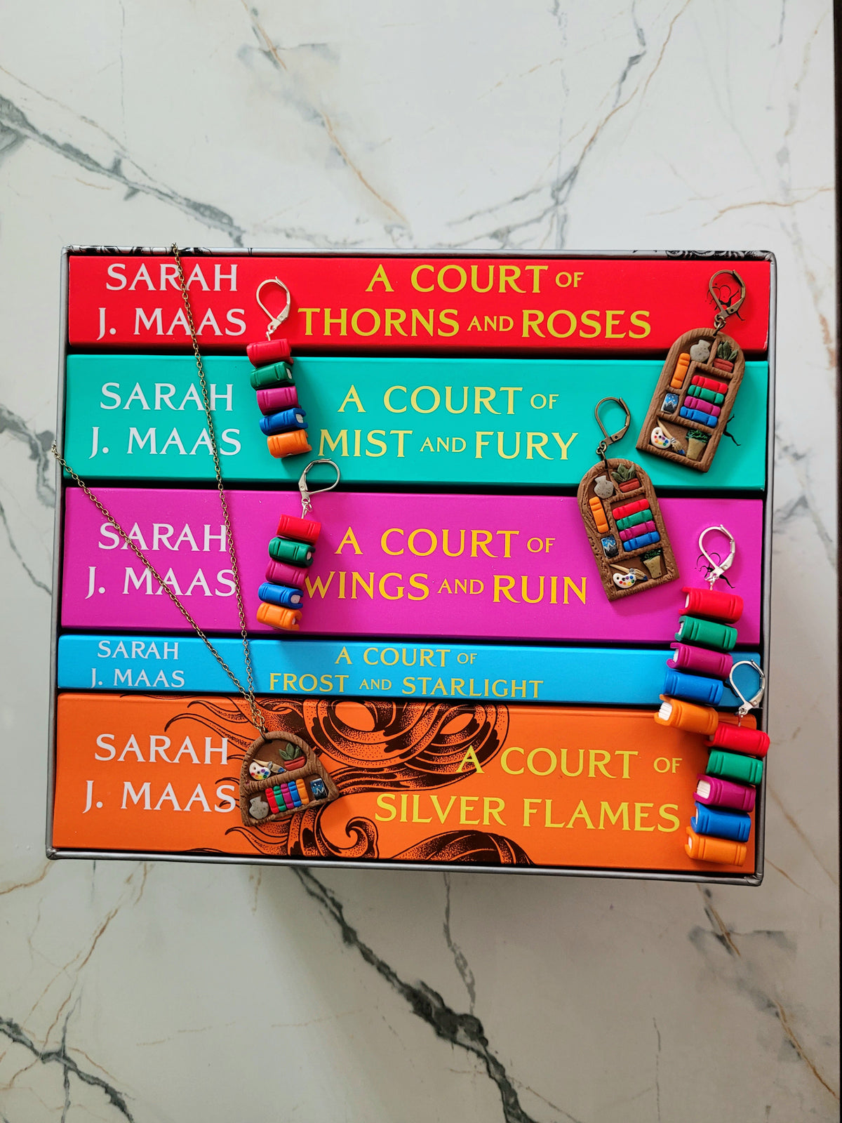 Acotar Collection Romantasy Bookshelf Necklace – Kraftkraken